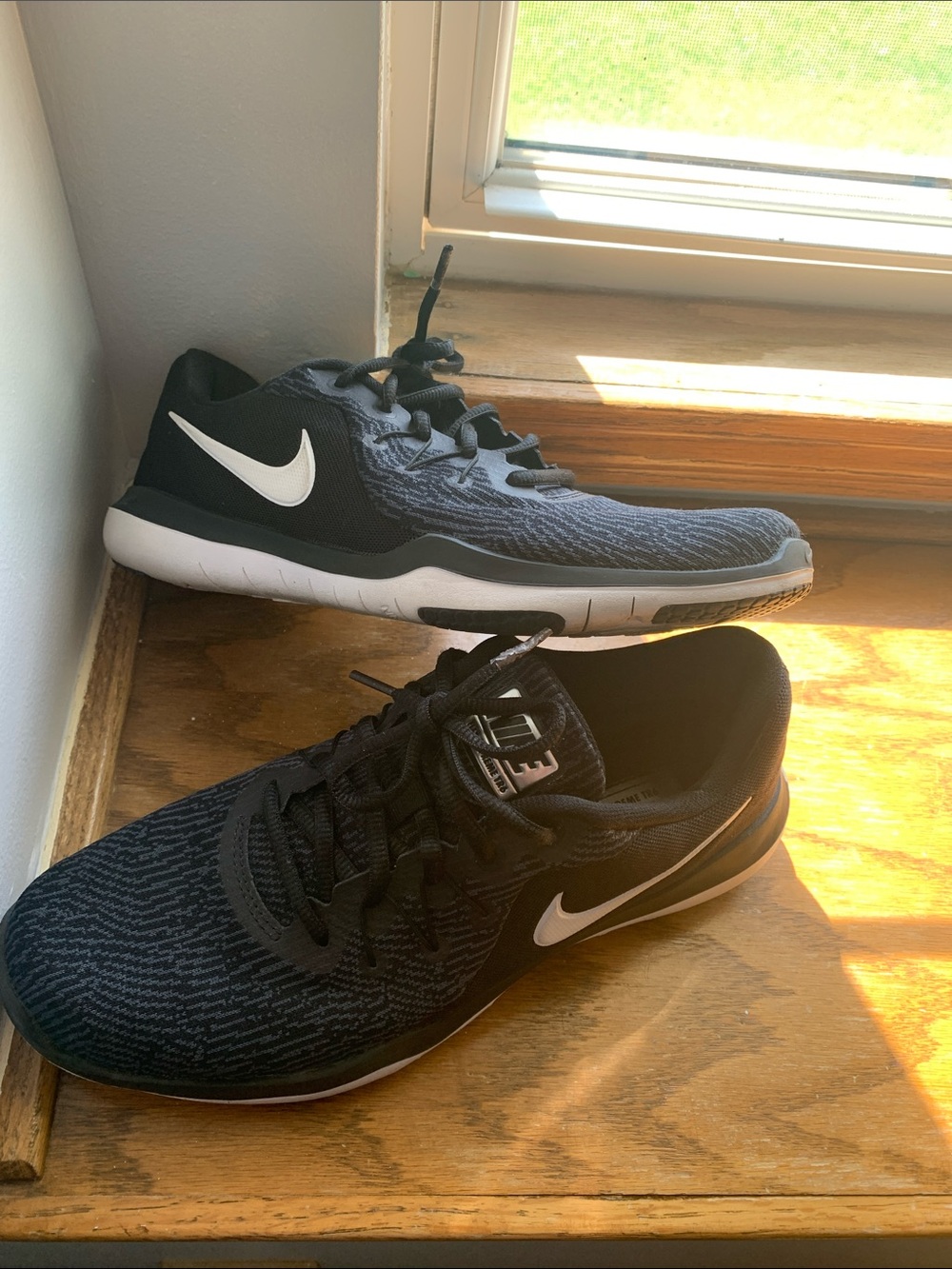 Women’s Nike flex supreme TR6 training Womens shoes Size 9
